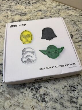 w&p Star Wars Cookie Cutters - Yellow, Black, Silver, Green Set